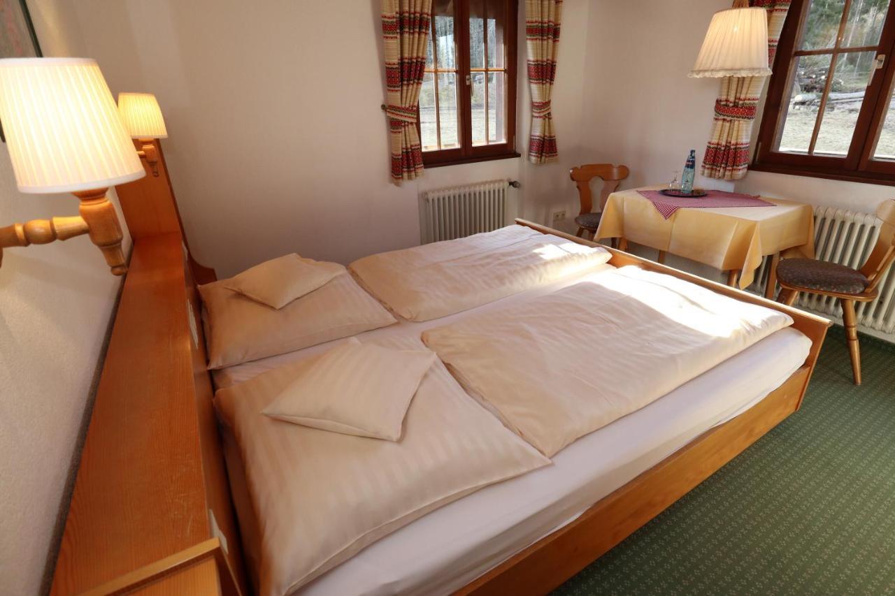 Höhenpension Glashütte Bed&Breakfast Frühstückspension Hotel GARNI Bonndorf Exterior foto